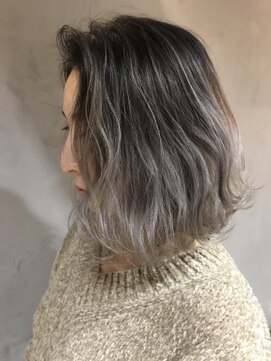 ジーナ(XENA) グレージュグラデーション