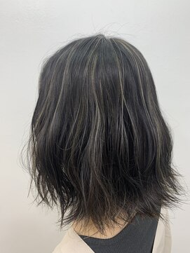 トロニー(TLONY) 細めハイライトカラー　渋谷TLONY