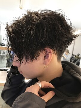 バイフィフス 原宿/表参道(by fifth) センターパートツイストスパイラルパーマメンズパーマメンズヘア