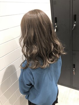 リー 天王寺(Lee) くすみミルクティーカラー