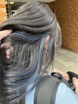 ビランチェ 池袋(bilancia) 青髪、ブルーイヤリングカラー、韓国風イヤリング