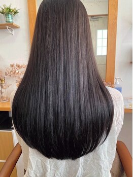 ヘアーシェリー(hair Cherie)の写真/自然でナチュラルなストレートヘアを叶えたい方にオススメ☆髪質に合わせた施術で美しいストレートヘアへ♪