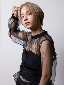 ヘアーカッティングガーデン ジャック モアザン 松山店 センターパート/ショートボブ［松山市駅/白髪ぼかし］