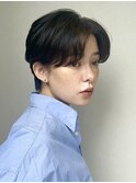 丸みショートマッシュコンパクト黒髪ベージュショート前髪あり