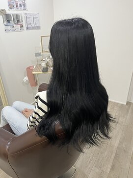 ラムーア(Rahm.) ダークオリーブカラー