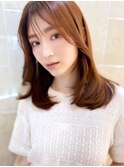上品な大人ミディアムレイヤーカット