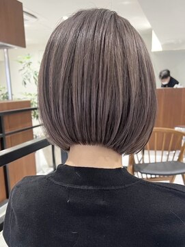 ジルブラン(JIL BLAN) ハイライトバレイヤージュダブルカラーショートカット30代40代