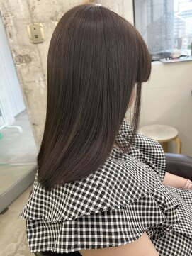 ネウィ 京都四条烏丸(newi) 赤味を消すオリーブグレージュ