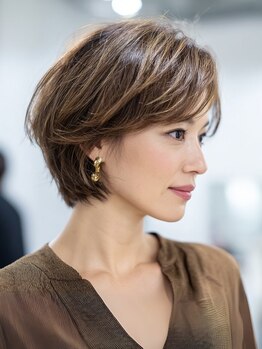 シーズンズセントリック 吉祥寺(SEASONS Centric)の写真/色味も楽しめる白髪染めが人気◎白髪を活かした上品な白髪ぼかしスタイルで大人女性の魅力を最大限に♪