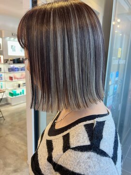 Umbrella Color × Sleek Bob