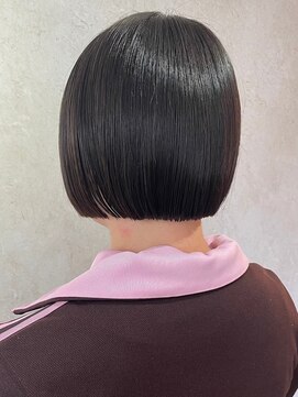 ビスクヘアデザイン(bisq hair design) ボブ ミルクティーベージュ 艶髪 髪質改善カラー ショート
