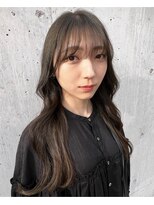 ロゴライフアットガーデン(logo life at garden) 顔まわり×くすみベージュ