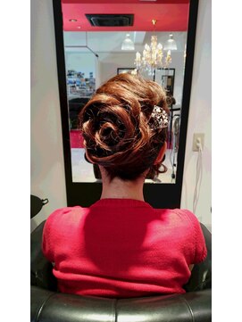 ヘアーメイク アイラ(HAIR MAKE Aila) フラワーヘアアレンジ☆薔薇