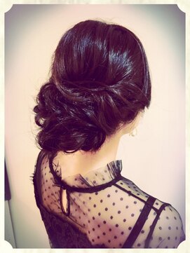 セットサロン カリーナ(carina) ルーズシニヨン