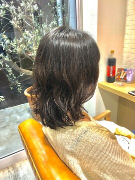 クルーブルー (CouLeur blue) ミディアムパーマスタイル