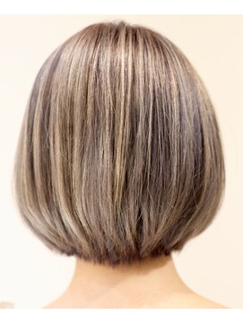 ヘア デザイン リスク(HAIR DESIGN RISK) 【RISK高橋勇太】カットが上手い大人かわいいワンサイドショート