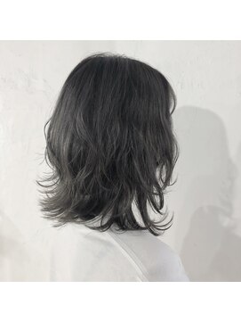 アンフィドットドゥルドゥ(AnFye.dueldo) 【AnFye,dueldo】レイヤーウルフ×グレーアッシュ