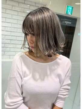 トルネード(TORNADO) ホワイトシャドウルーツハイライトバレイヤージュ