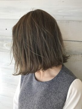 ラフ バイ マグ 南松本(R.A.F. by Mag) 透明感抜群◎ゆるふわベージュカラー×外はねボブ