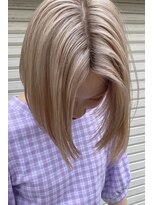 オンヌ(onnu)&nbsp;トリプルカラーのホワイトブロンド