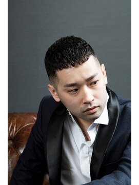 クリエイティブ ヘアー ワタナベ(Creative Hair Watanabe) 濡れパンスキンフェード/バズカット/バーバースタイル