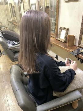 ベレッタ 枚方店(veretta.) white purple/担当：ばば/30代/40代/50代/透明感カラー/抜け感