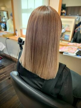 ボブビッシュ 東温店 ミディアムボブ