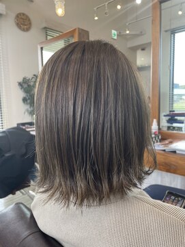 ラ メール ヘア デザイン(La mer HAIR DESIGN) オリーブベージュ/くびれボブ