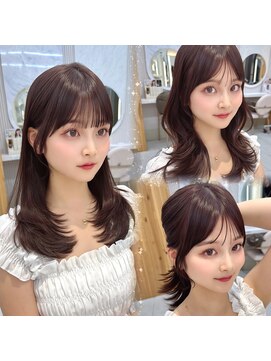 アフロートリノ(AFLOAT Leino) レイヤーカット　ストレートヘア　ミディアムくびれヘア顔まわり