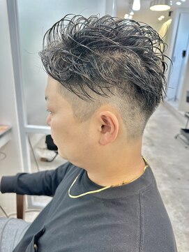 ロミーオム 本厚木(ROMMY. Homme) ツーブロック刈り上げパーマかきあげアップバングメンズヘア