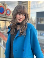 スリーヌーン(THREE noon)&nbsp;ハイトーンロング　くすみベージュ