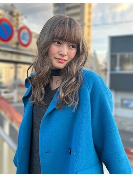 スリーヌーン(THREE noon) ハイトーンロング くすみベージュ