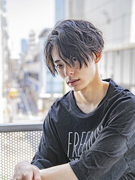 シティ(CITY) 小久保styleフェザーパーマグレーブルーカラー刈り上げショート