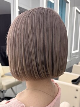 テイス 新宿(TACE) [美髪/ワイドバング/ホワイトブロンド/イメチェン/新宿]