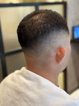 キタセンジュバーバー バイ ティーズ(KITASENJU BARBER by T's) 濡れパン