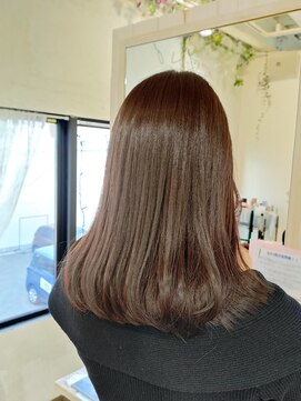 アンプレヴーアジュテ(Impre'vu ajoute) ピンクベージュカラー