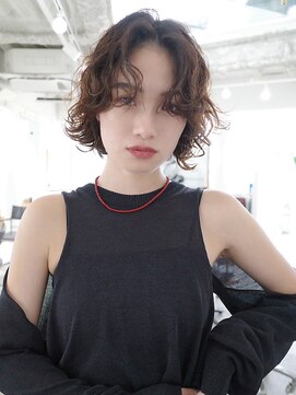 ワク(WAKU) 【WAKU】パーマボブ・アッシュカラー