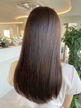 ビビバイベル(BiVi by BHEL) 桑名ロングレイヤーカットハッシュカット透明感カラー重めロング