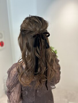 トリッカ 代官山(tricca) ハーフアップ/結婚式/参列ヘア/お呼ばれ/ダウンスタイル/セット