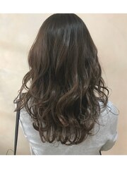 巻き髪が楽しくなるロングスタイル　　bynatsuki