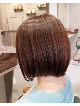 グラフ(GLaugh) おさまり重視ボブ