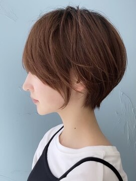 ビュー フクオカ(VIEW FUKUOKA) 美髪にオトナかわいいホワイトグレージュネビージュショートボブ