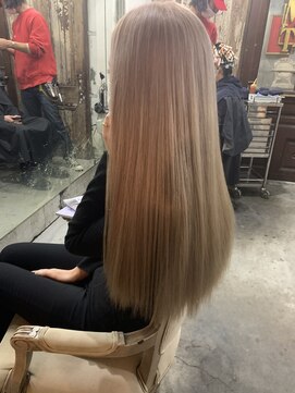 ロイジー(roijir) 表参道roijir ブリーチカラー×ホワイトベージュ