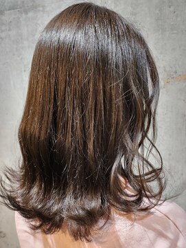 ルート(root) 動きのあるミディアム