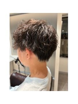 アトリア 横浜(Atria) 襟足ありのゆるめツイストスパイラルパーマ