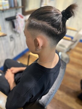 フリーダム 千種店(Freedom) フェードカット+マンバン