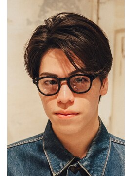 ニュイ(NUIT) センターパートメンズマッシュパーマニュアンスパーマ刈り上げ