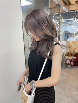 ラ キング(LA KING) 色気レイヤーカット×ミルクティーグレージュ