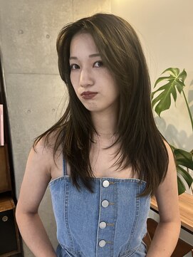 ナループロア ルームー(Nalu pu loa ROOMOO) シャギーレイヤーカット/ブリーチなしオリーブブラウン