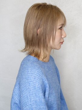 バース(BIRTH) 天神【BIRTH】外ハネフェザーショート×くすみベージュ　3